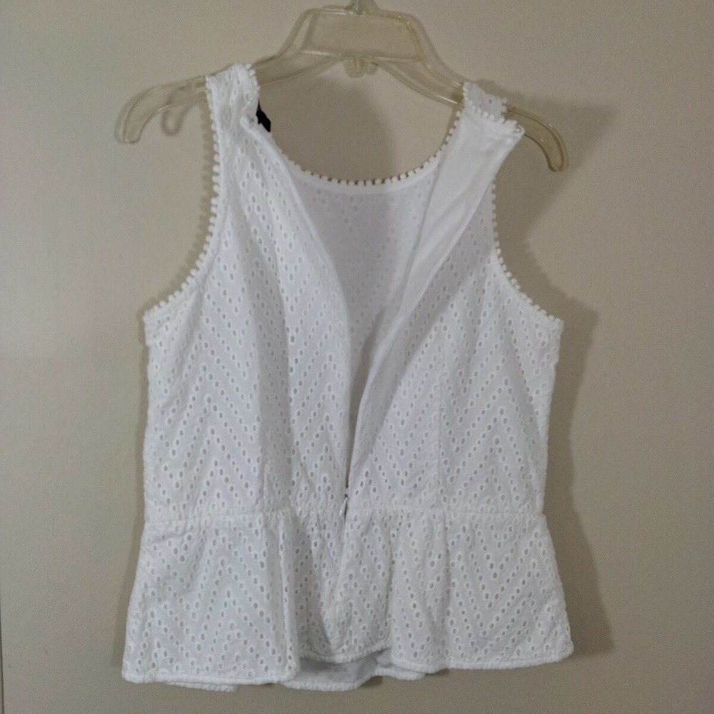 Ann Taylor 6 Petite White Eyelet Sleeveless Top - Picture 3 of 8